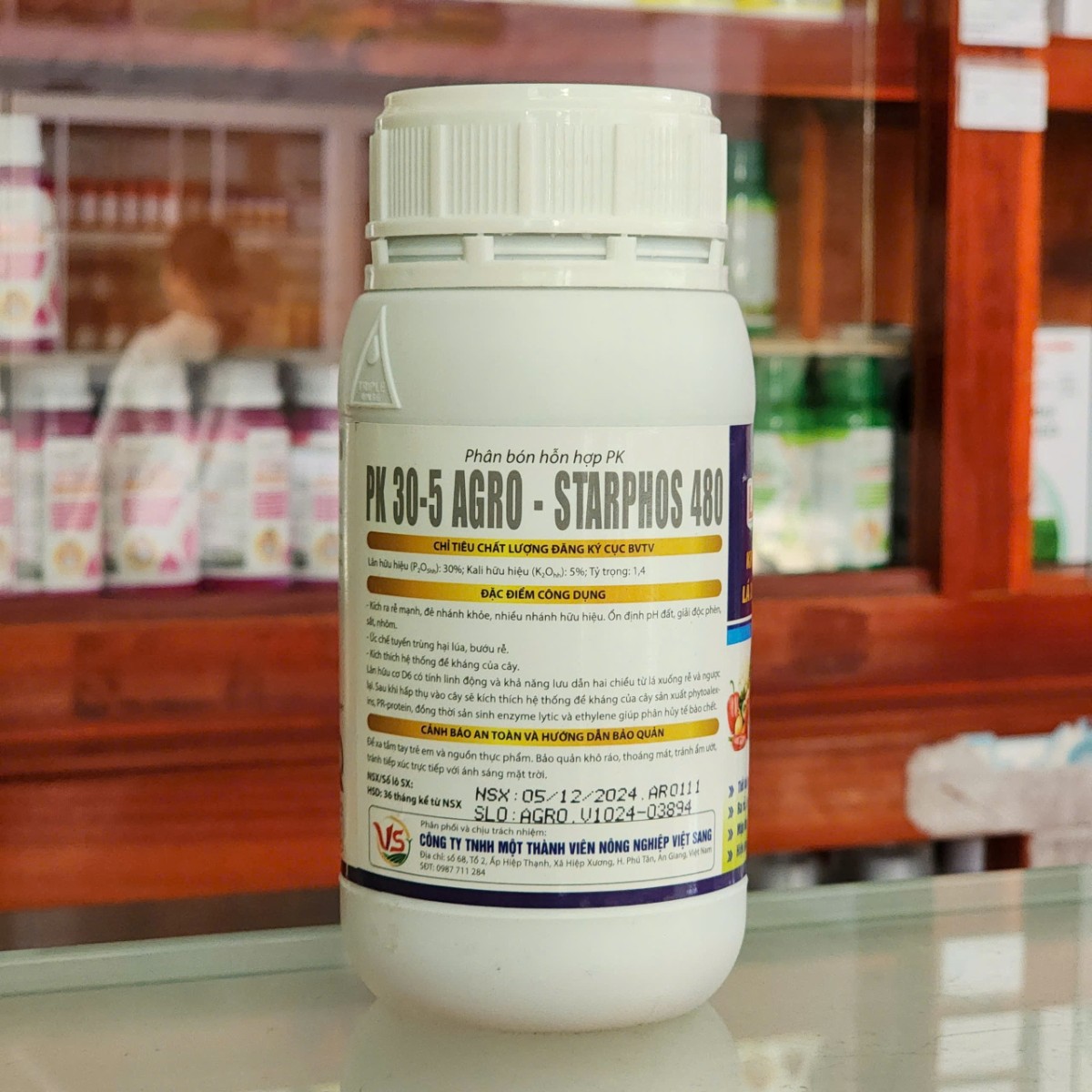 Lân Hữu Cơ D6 của Việt Sang dung tích 500ml