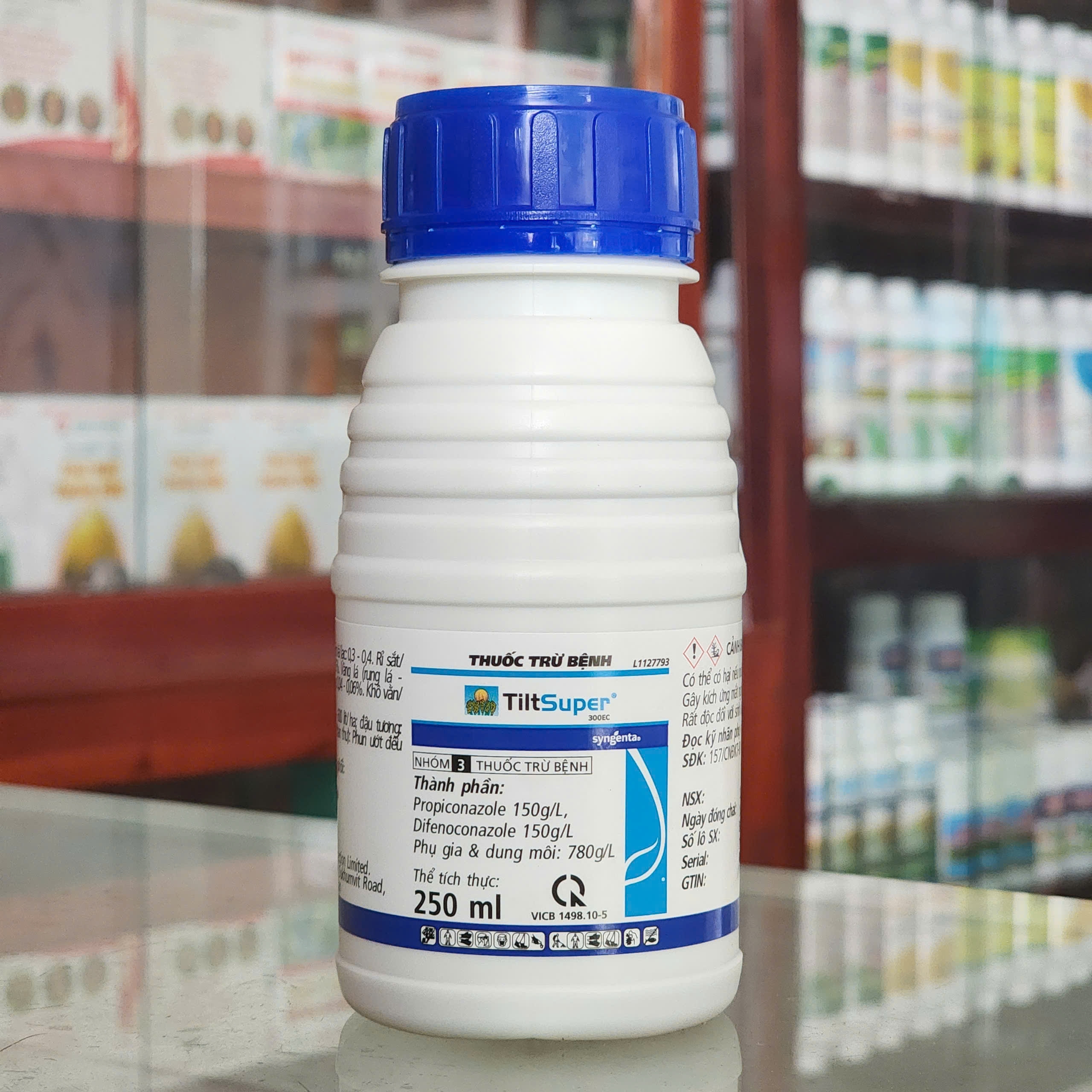 Tilt Super 300EC của Syngenta dung tích 250ml